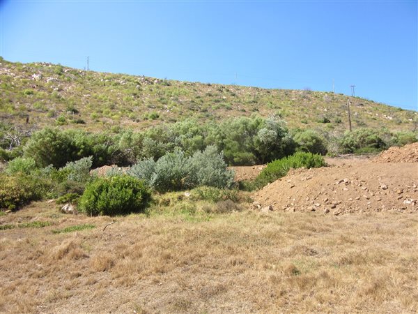235 m² Land available in Mossel Bay Central