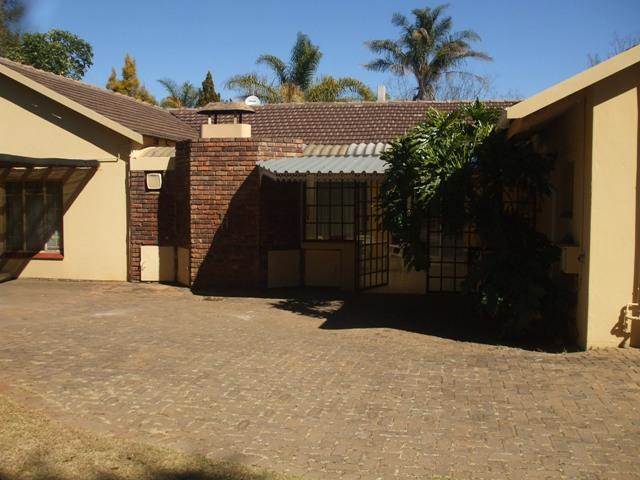 4 Bed House in Lydenburg photo number 2