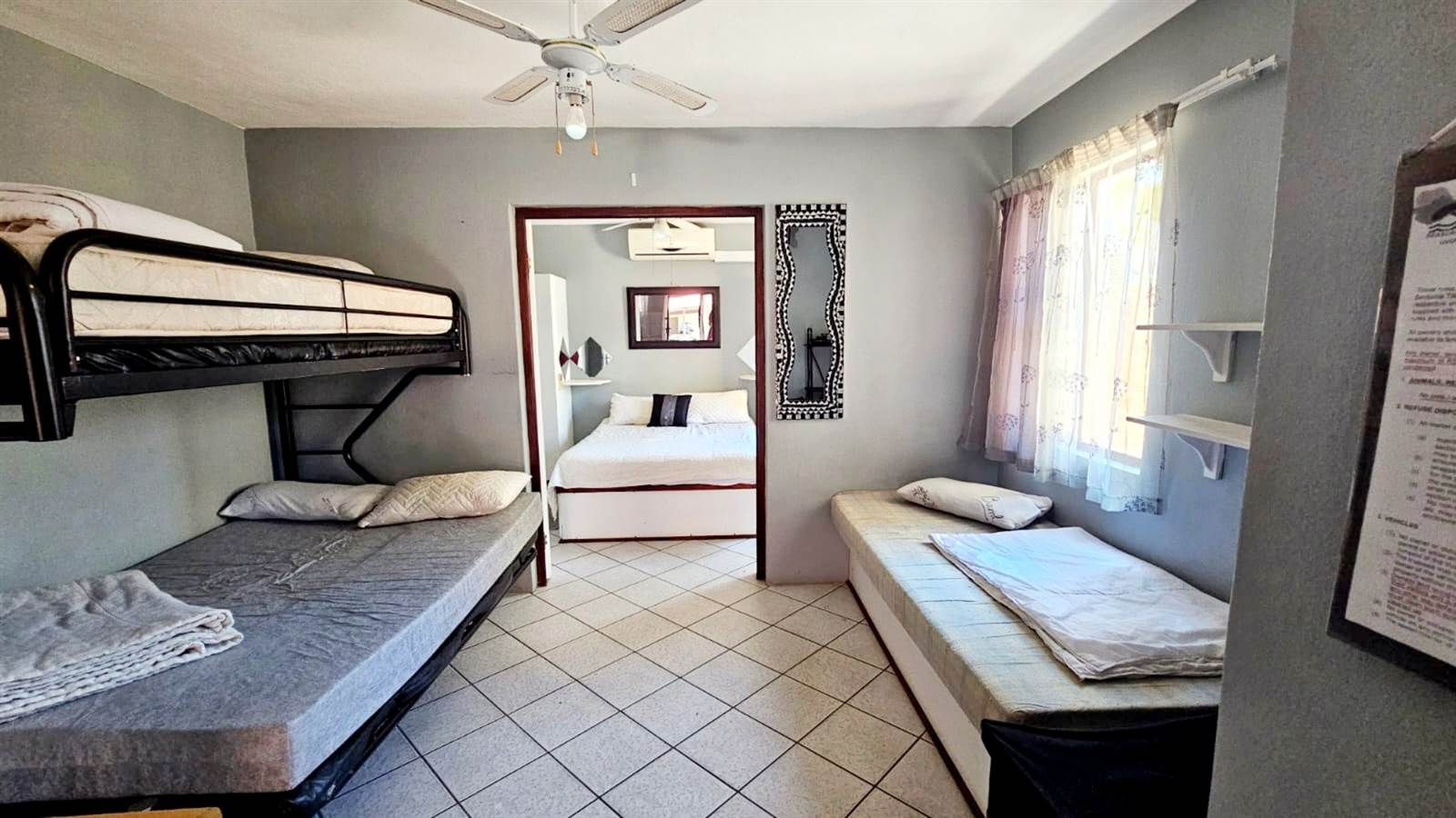 1 Bed Apartment in Uvongo photo number 7