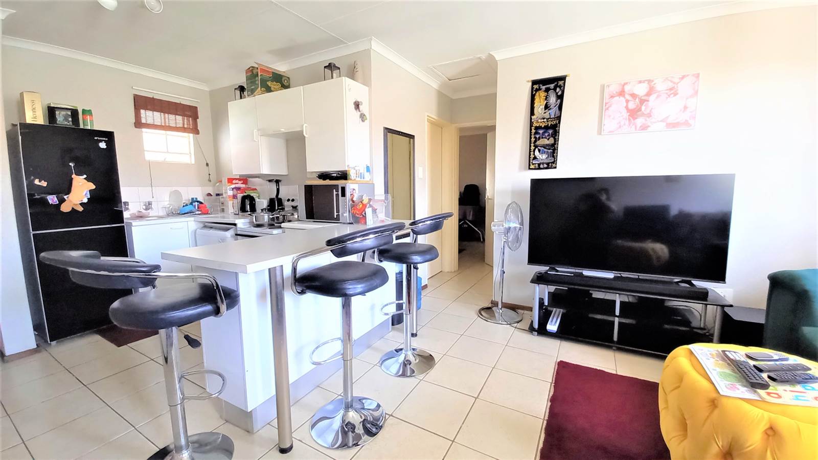 2 Bed Apartment in Groenkloof photo number 1