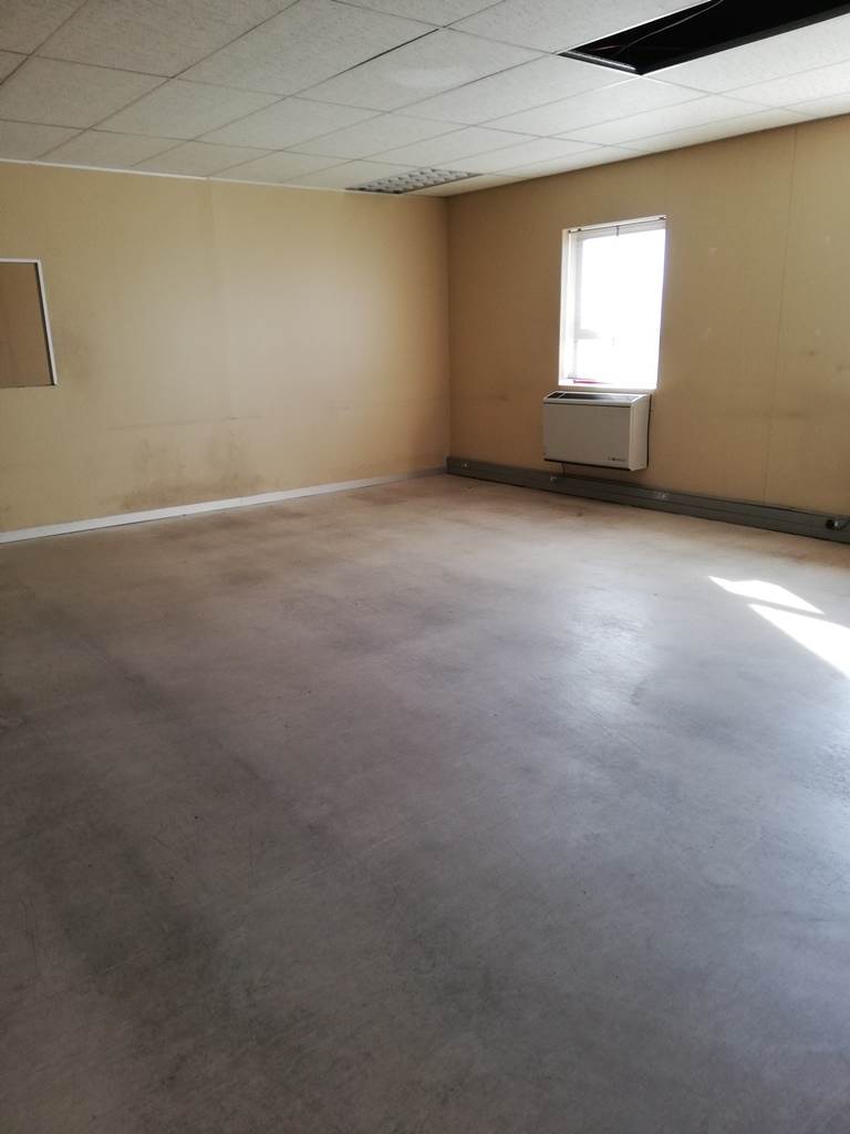 158  m² Office Space in Bellville Central photo number 3
