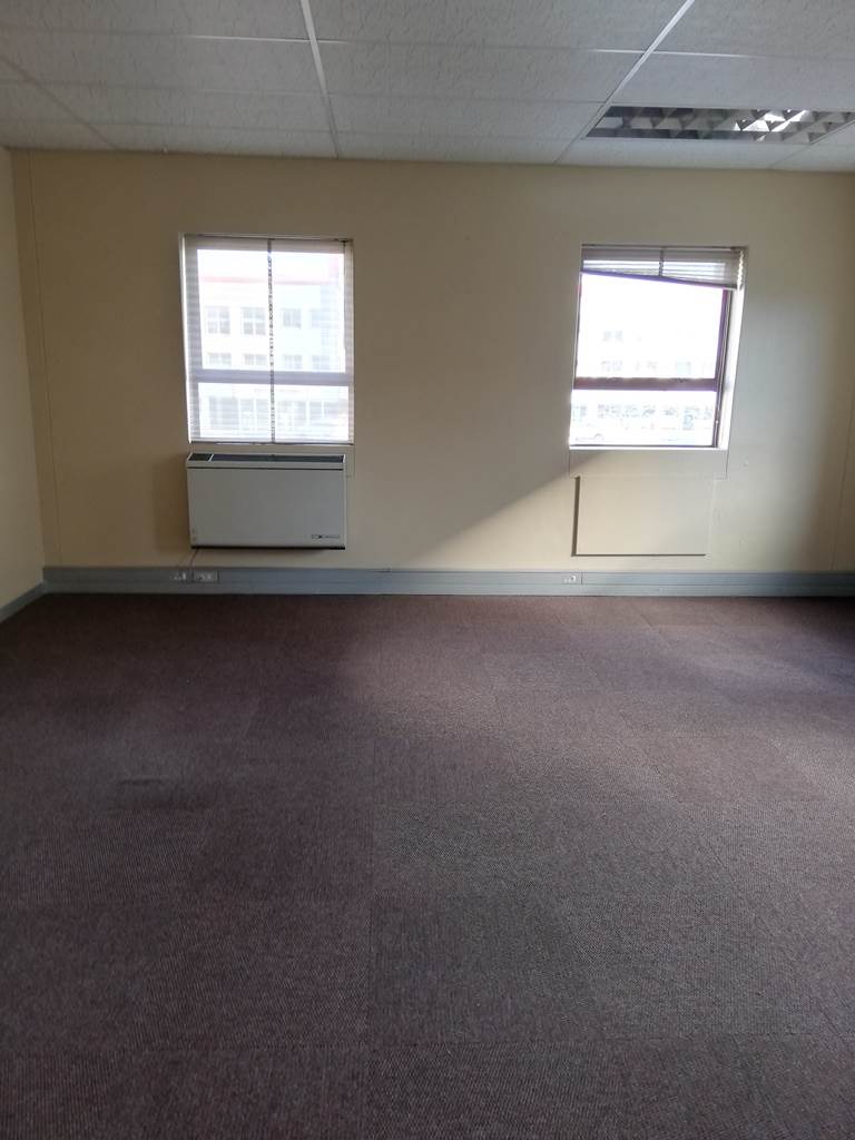 158  m² Office Space in Bellville Central photo number 6