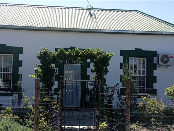 4 Bedroom House 4 Bedroom House
