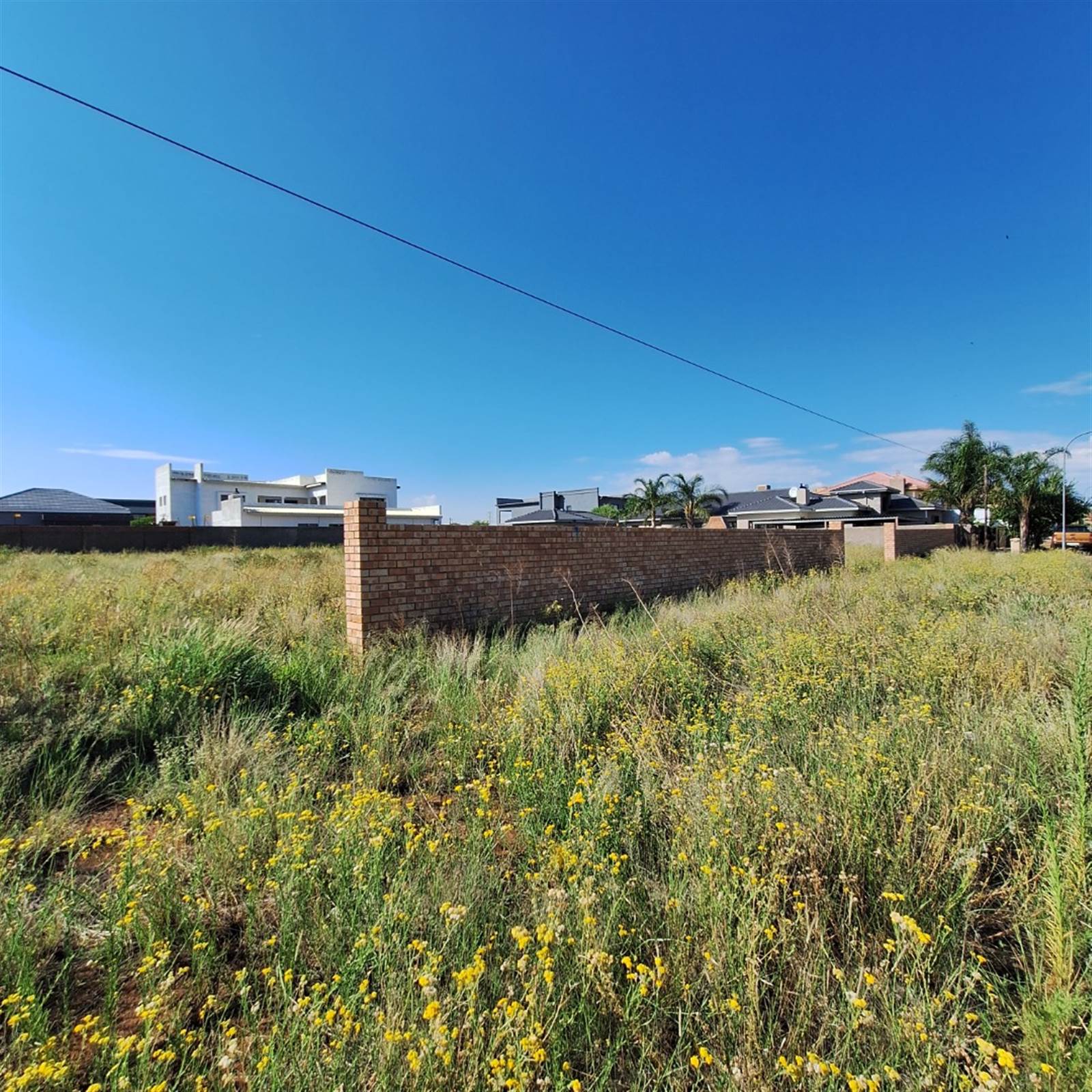 2200 m² Land available in Minerva Gardens photo number 4