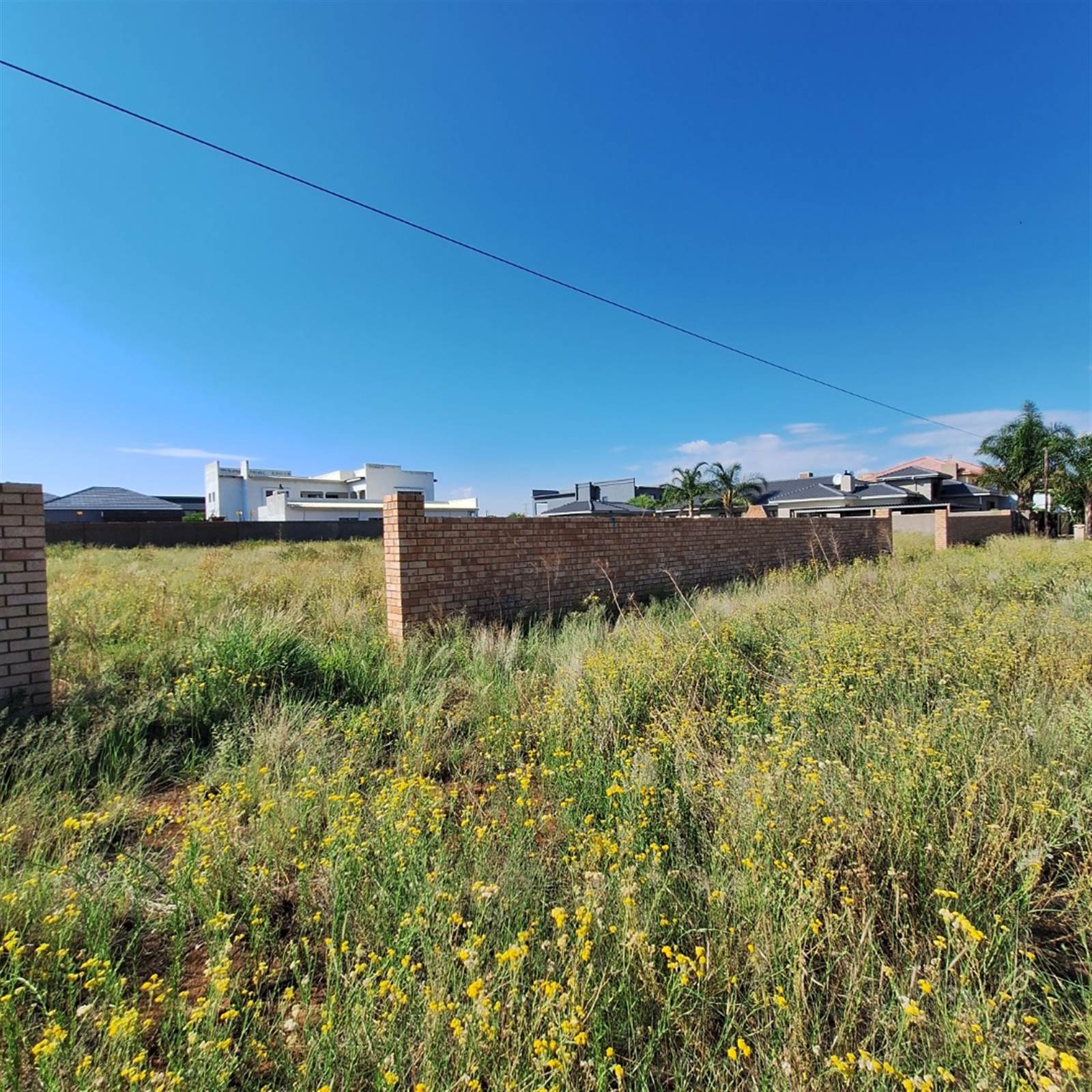 2200 m² Land available in Minerva Gardens photo number 3
