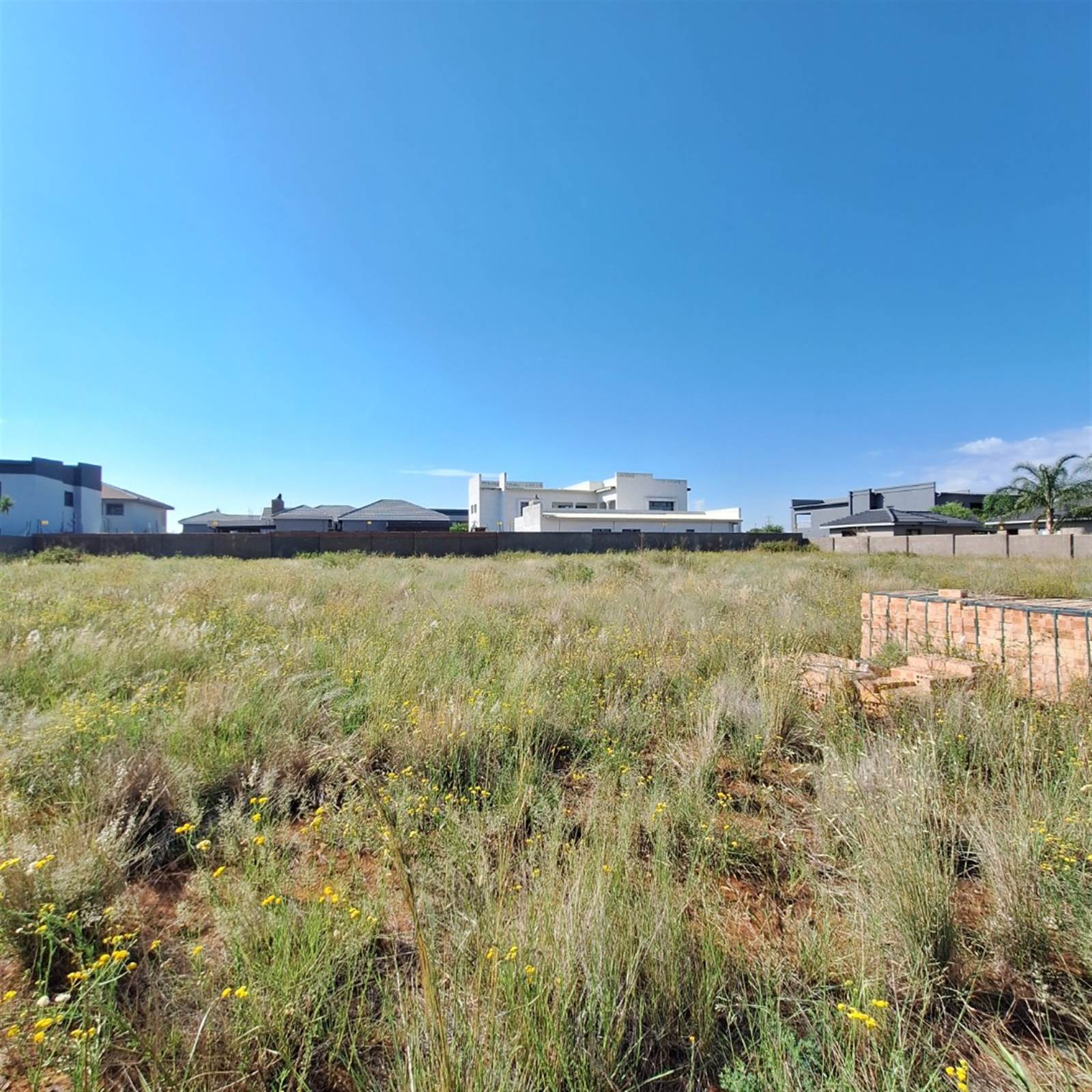 2200 m² Land available in Minerva Gardens photo number 6