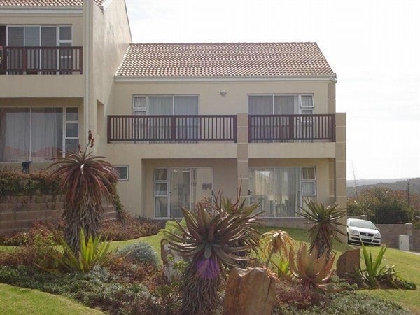 3 Bed Townhouse in Port Alfred photo number 1