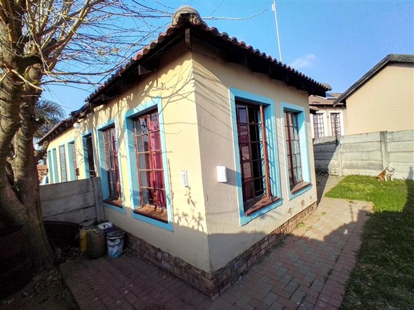 2 Bedroom House