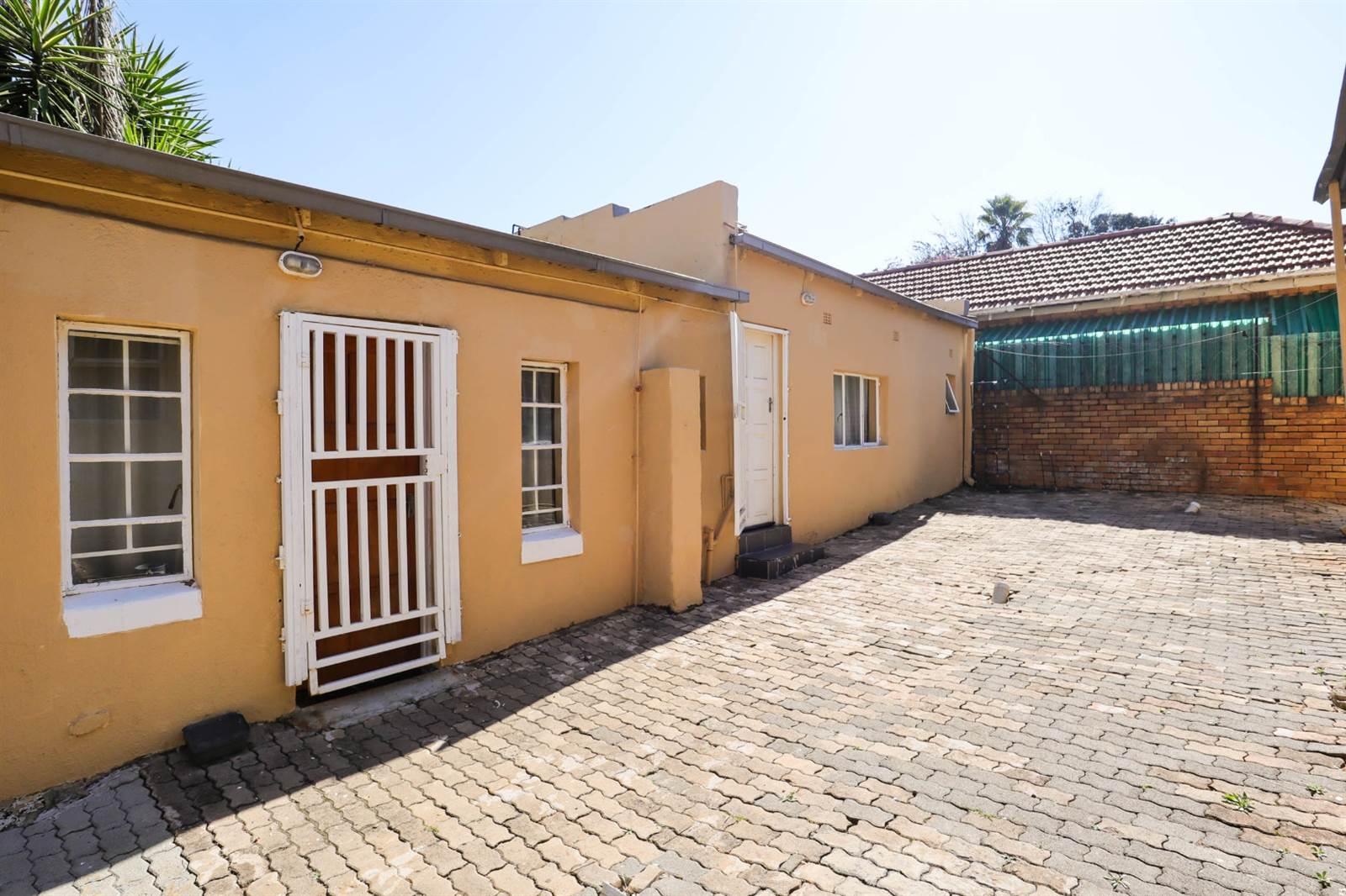 11 Bed House in Auckland Park photo number 4