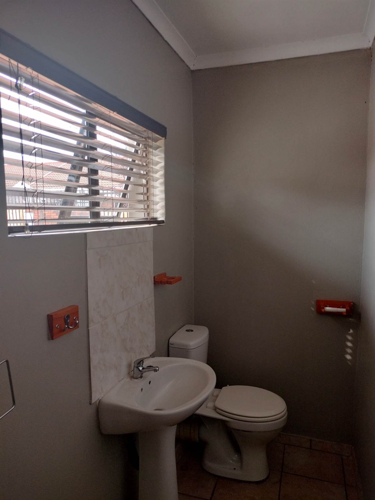 Bachelor apartment in Bloemfontein photo number 6