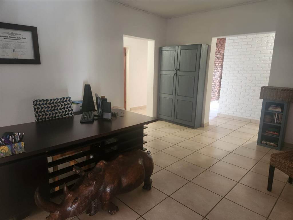 4 Bed House in Potchefstroom Central photo number 27