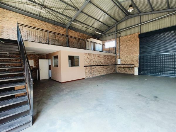 166  m² Industrial space