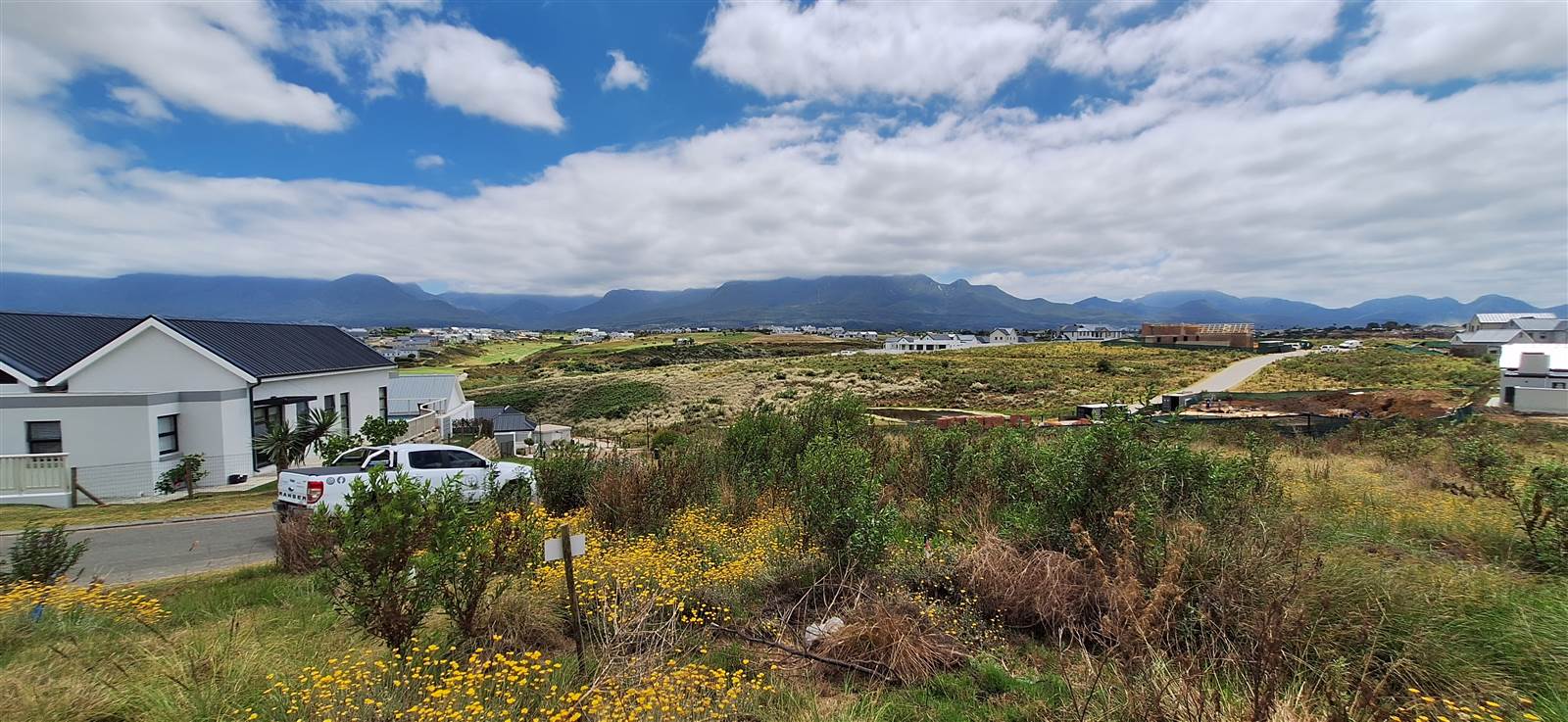 890 m² Land available in Kingswood Golf Estate photo number 2