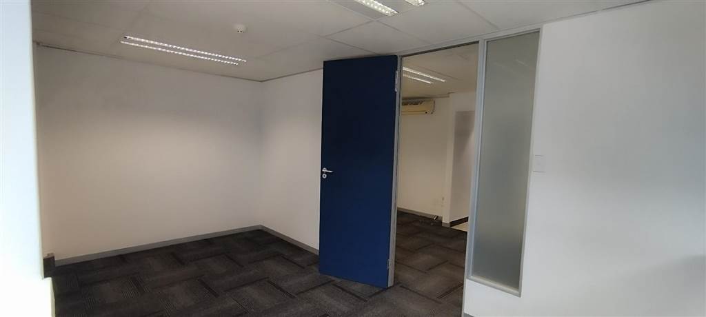 101  m² Office Space in Berea West photo number 3