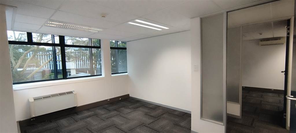 101  m² Office Space in Berea West photo number 5