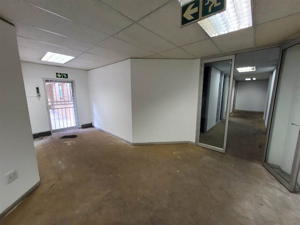 426  m² Commercial space in Kempton Park Central photo number 7