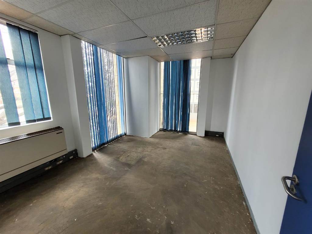426  m² Commercial space in Kempton Park Central photo number 10