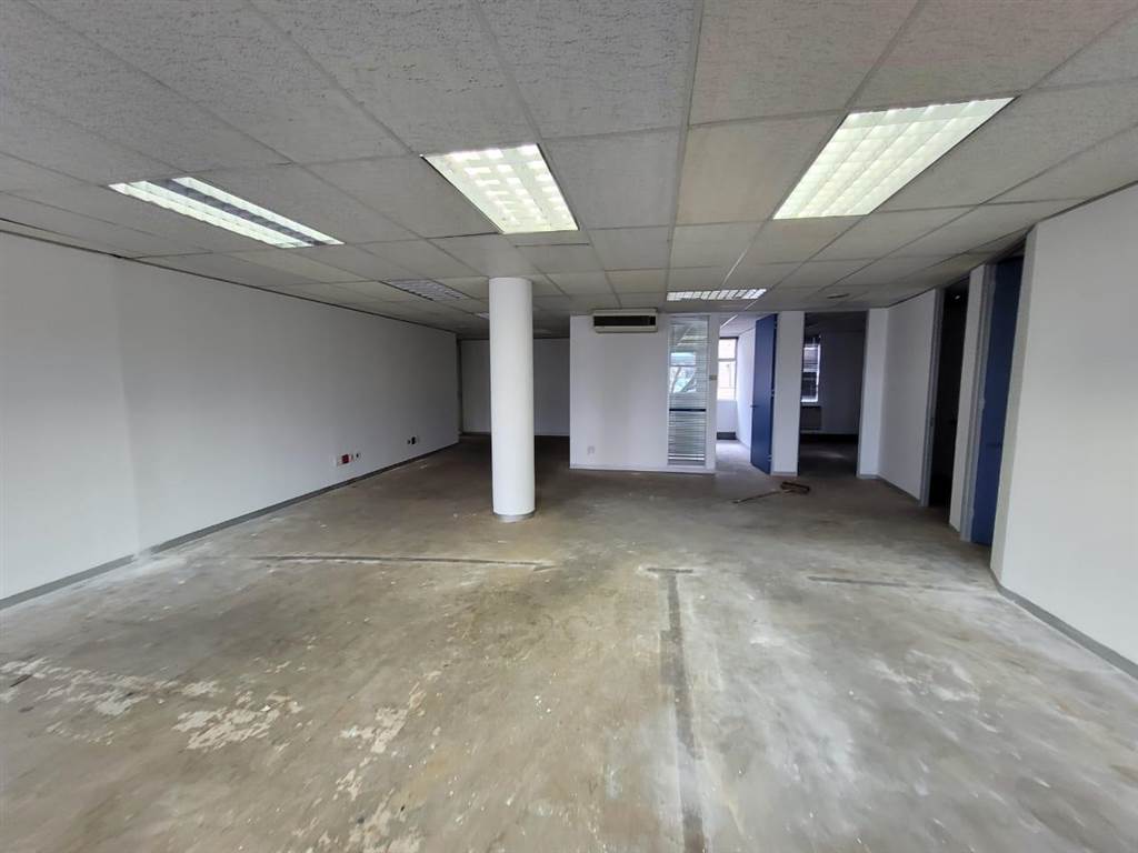 426  m² Commercial space in Kempton Park Central photo number 8