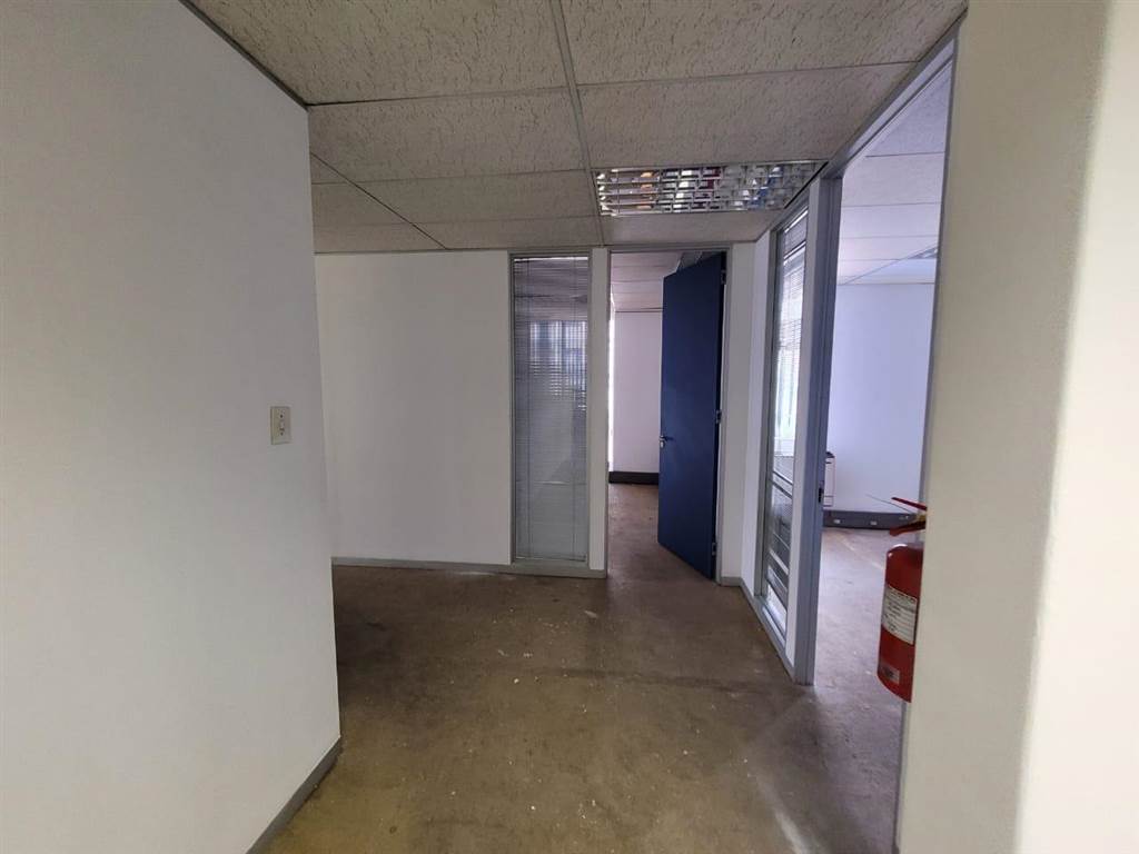 426  m² Commercial space in Kempton Park Central photo number 17