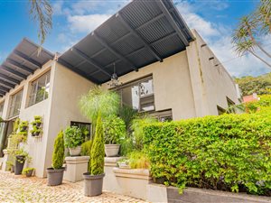 12 Bed House in Rietondale