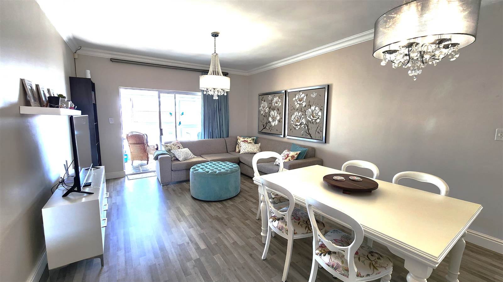 3 Bed Townhouse in Yzerfontein photo number 5