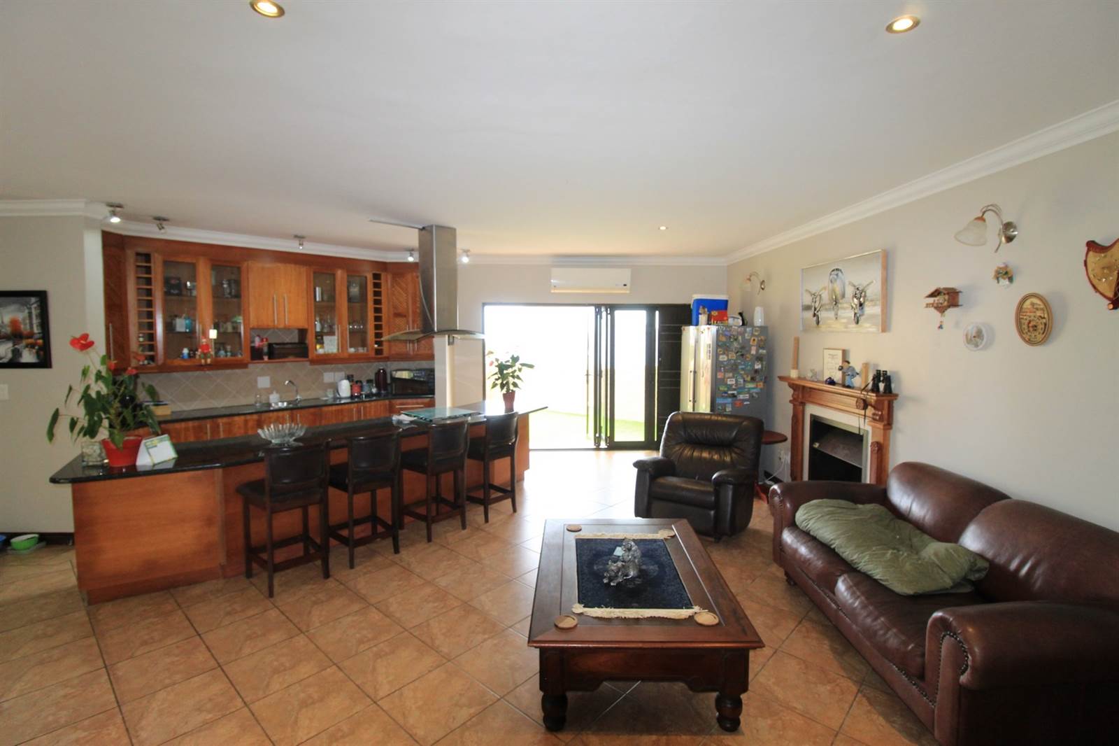 7 Bed House in Outeniqua Strand photo number 24