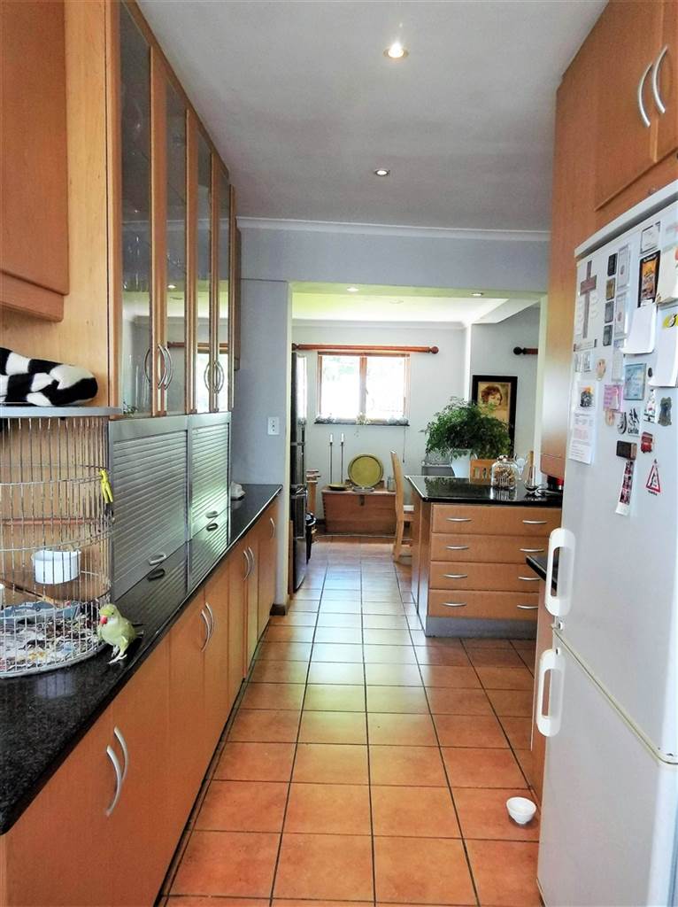 4 Bed House in Malmesbury photo number 25