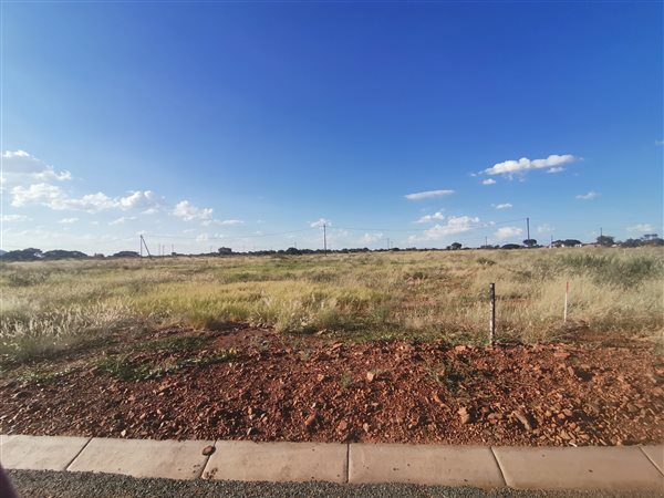 595 m² Land