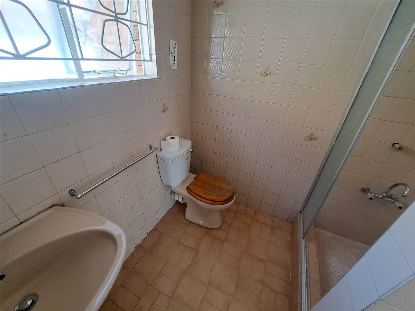 4 Bed House in Actonville photo number 18