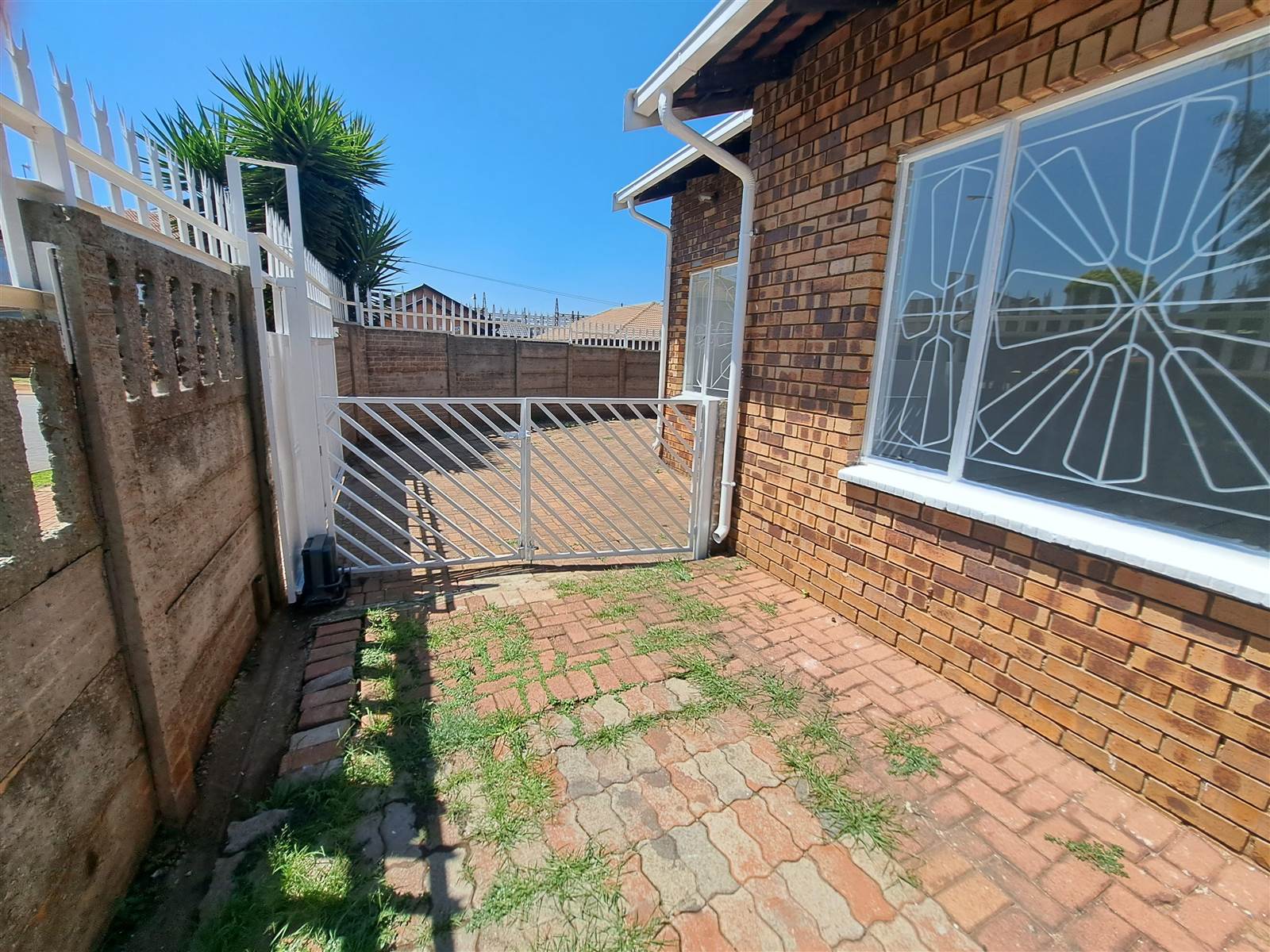 4 Bed House in Actonville photo number 4