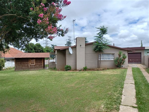 5 Bed House in Barry Hertzog Park