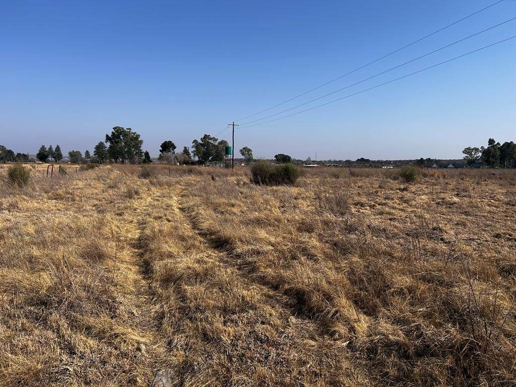 2.1 ha Land available in Lindequesdrif photo number 2