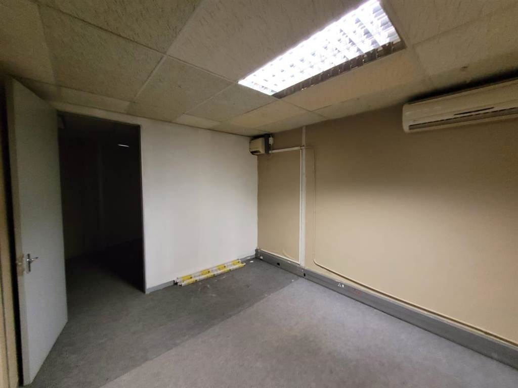 82  m² Commercial space in Kempton Park Central photo number 13