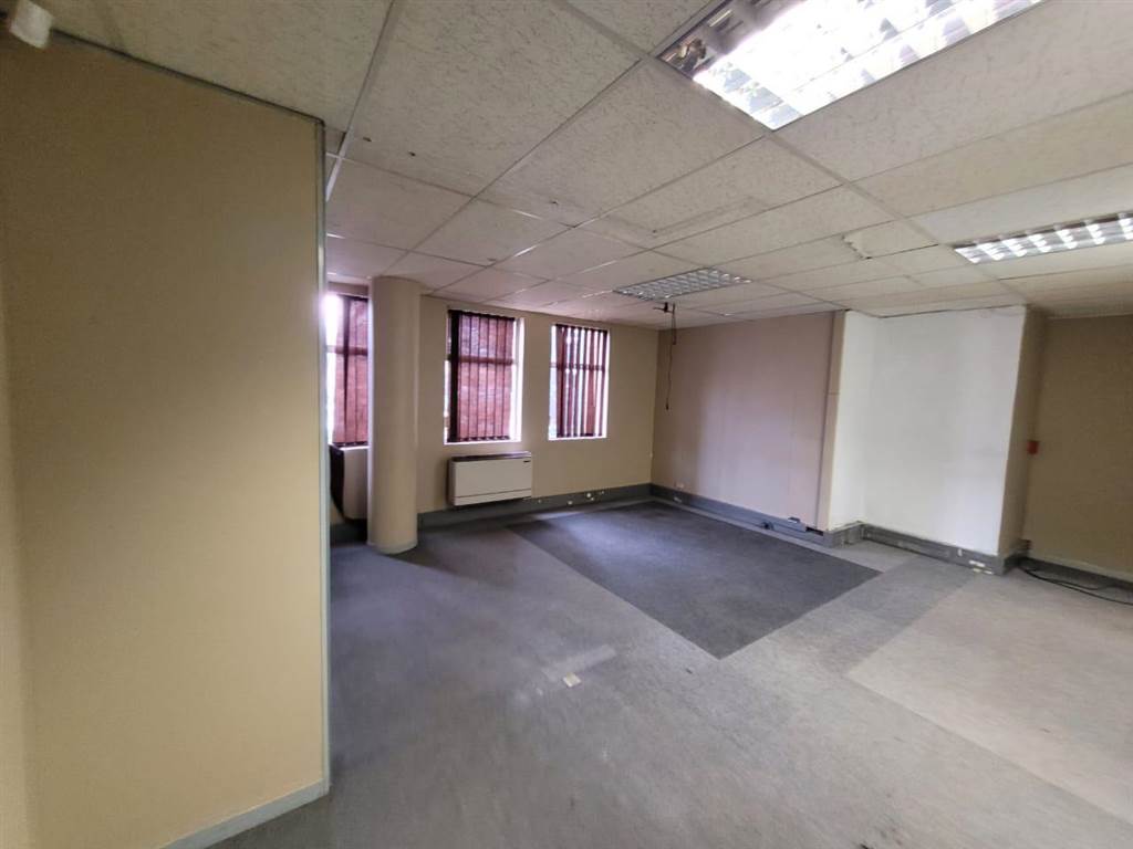 82  m² Commercial space in Kempton Park Central photo number 8