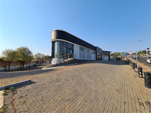 1 154  m² Commercial space