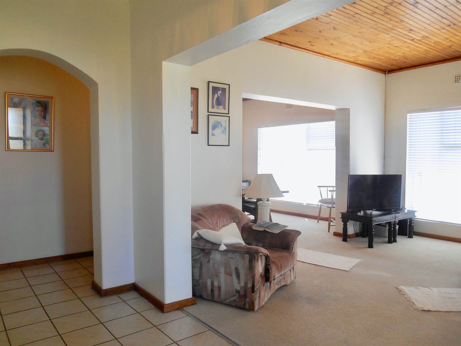 3 Bed House in Swellendam photo number 12