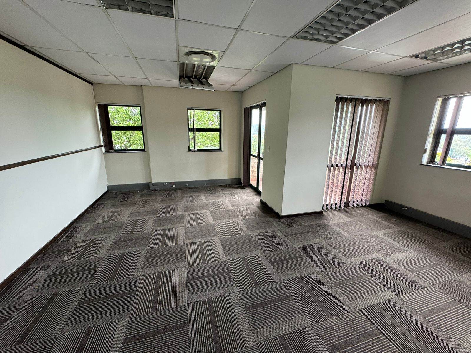 238  m² Commercial space in Sunninghill photo number 11