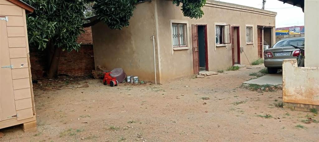 3 Bed House in Mamelodi East photo number 7