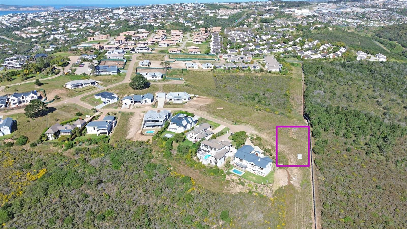 921 m² Land available in Baron View photo number 5