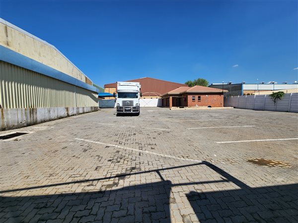 200  m² Industrial space