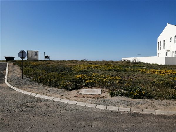 435 m² Land