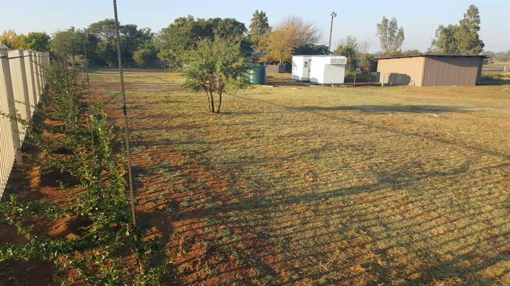 8.6 ha Farm in Bloemfontein Farms photo number 21