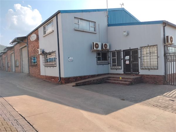 1 300 m² Commercial space 1 300 m² Commercial space
