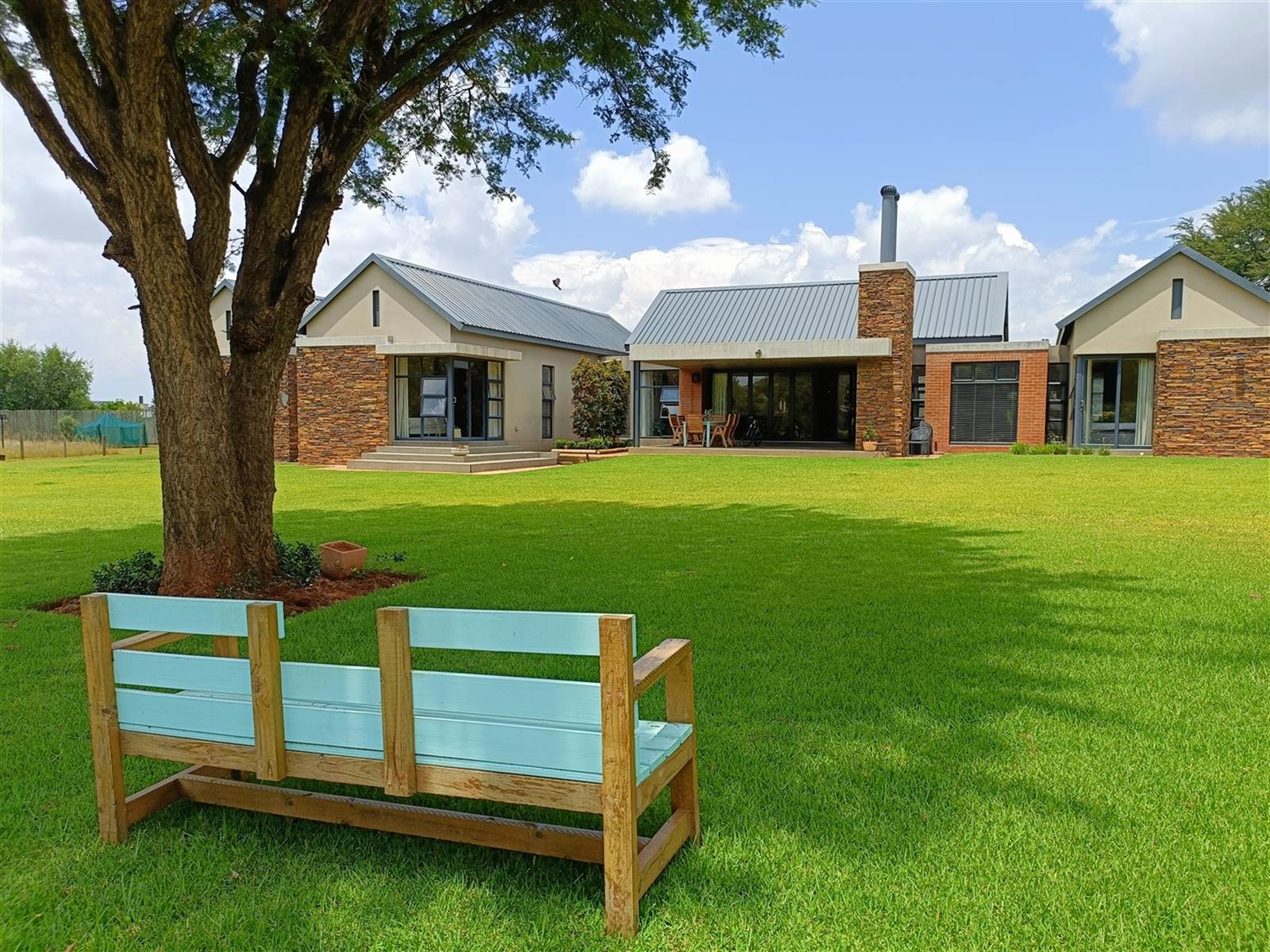 4 Bed House in Randjesfontein photo number 1