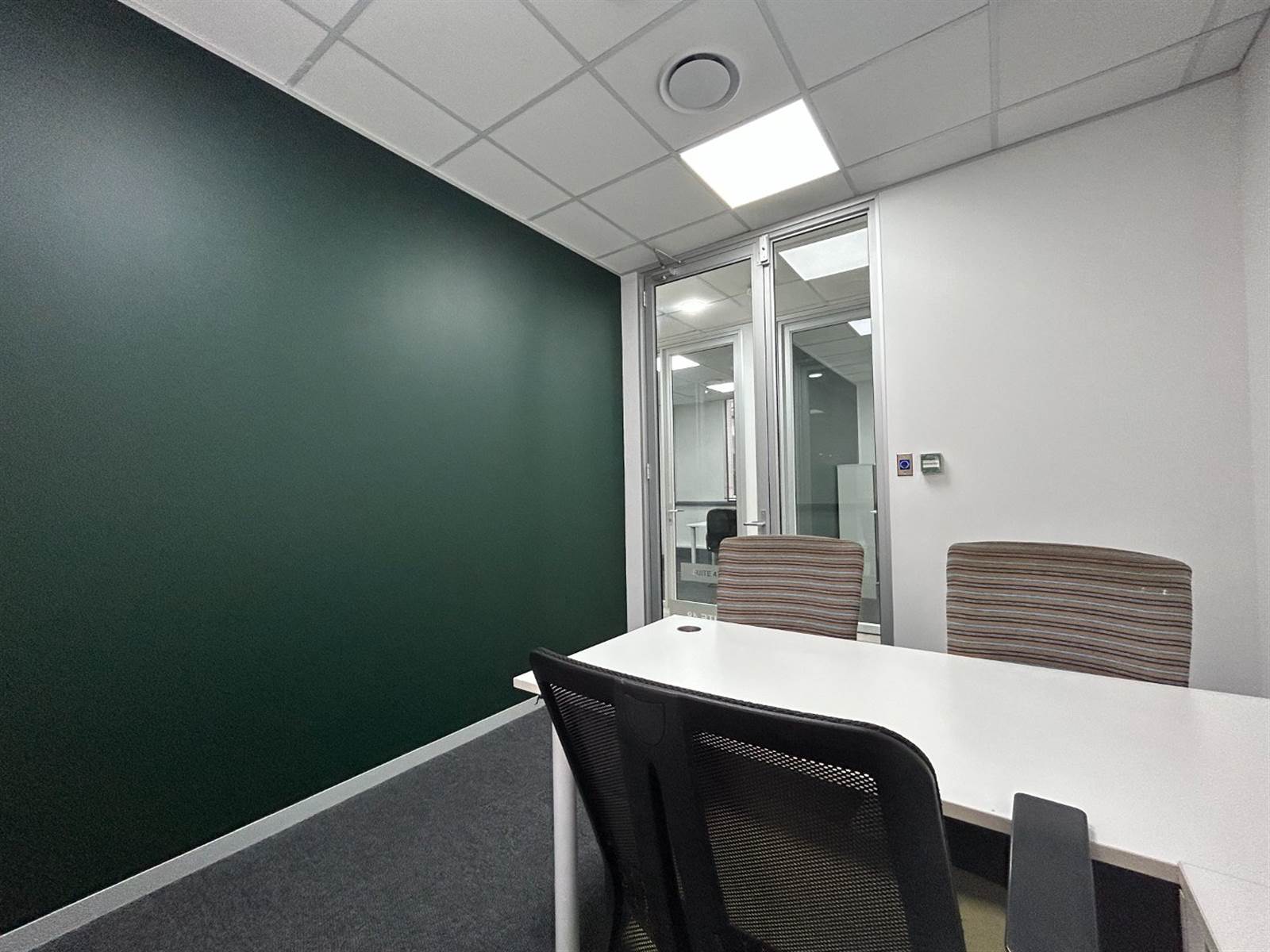 20  m² Office Space in Sandown photo number 4