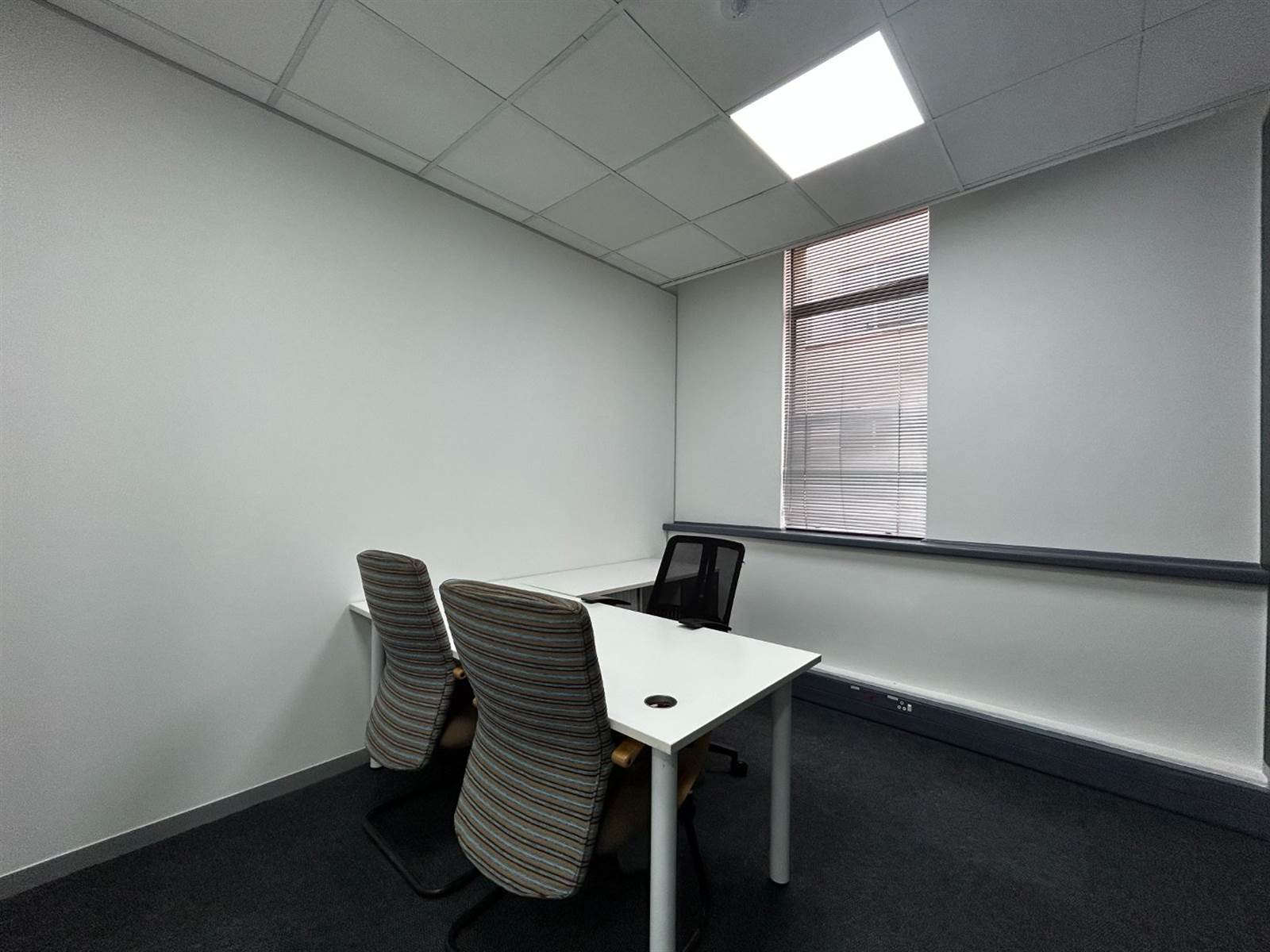 20  m² Office Space in Sandown photo number 3