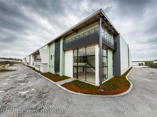 2069  m² Industrial space in Cornubia