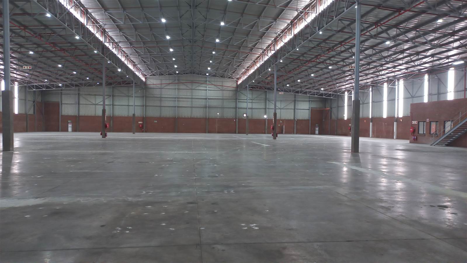 9783  m² Industrial space in Pomona photo number 19