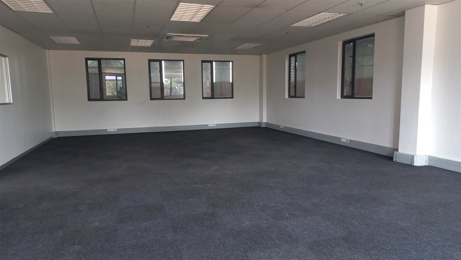 9783  m² Industrial space in Pomona photo number 26