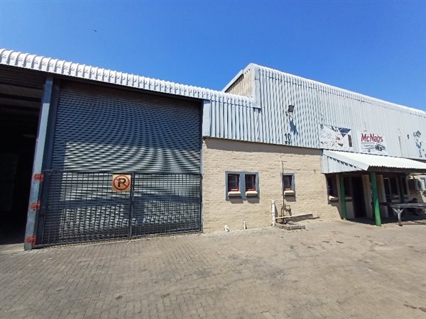 358  m² Industrial space